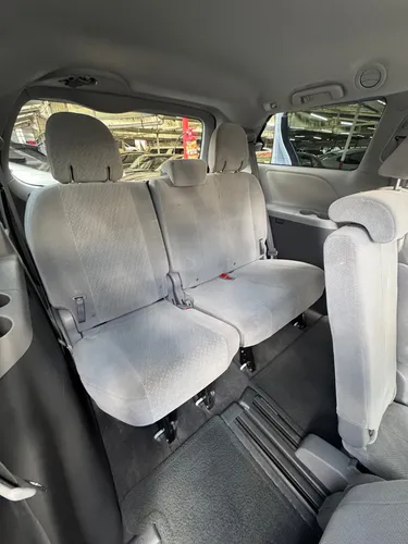 Toyota Sienna 3.5 Le At