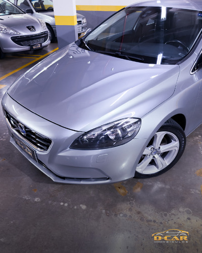 Volvo V40 2.0 T4 Dynamic Aut. 5p