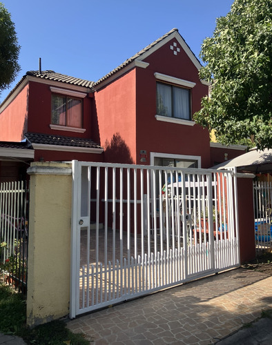 Vende Casa Comuna Maipu / Condominio / Excelente Plusvalia