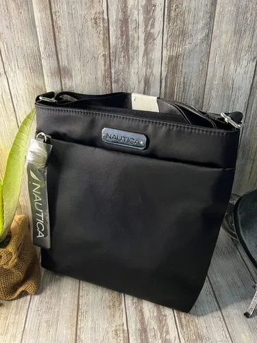 Nautica Diver - Bolso Cruzado Pequeño De Nailon Para Mujer Color Negro