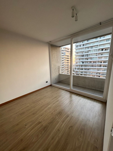 Arriendo Depto. De 1d1b En Fernandez Albano Metro El Parron