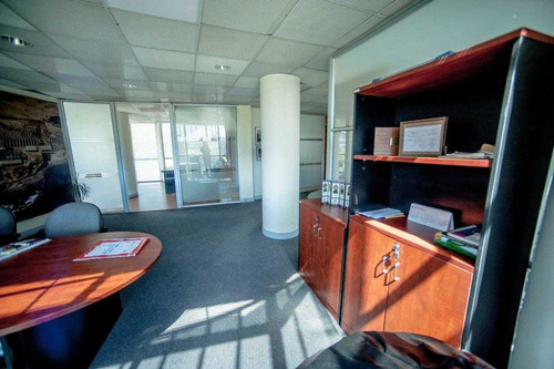 Oficina 121 M2 En Av. Del Valle, Ciudad Empresarial
