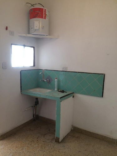 Imagen 6 de 11 de Monoambiente En Alquiler En Remedios De Escalada Este