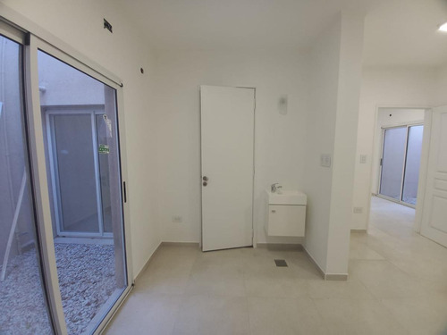Imagen 17 de 21 de Alquiler - Casa De 5 Ambientes Exclusivo Uso Profesional