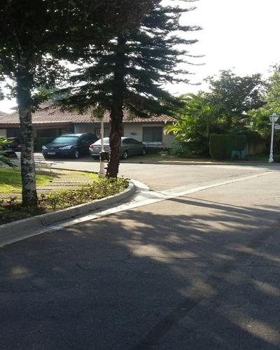 Casa Térrea 3 Dormitórios 100 M² 2 Vg Condomínio - 983-cadg - 67749810