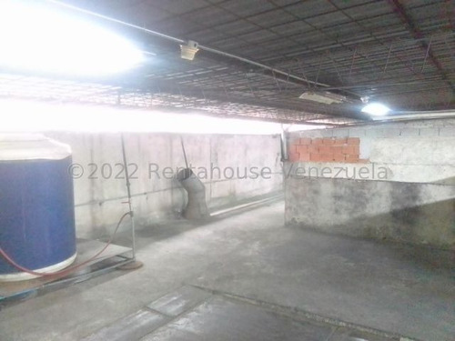 Imagen 8 de 10 de Galpón En Venta Los Dos Caminos 22-17216 Yg 0412-020-63-93
