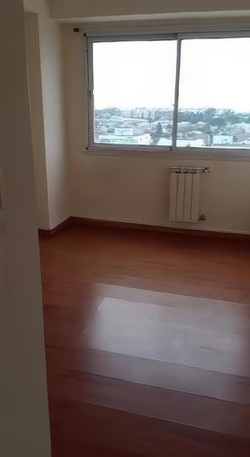 Departamento En Venta - 2 Dormitorios 1 Baño - Cochera - 73mts2 - Avellaneda