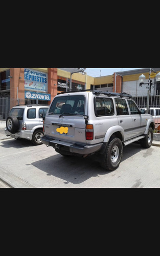 Imagen 3 de 15 de Toyota Burbuja Lan Cruiser