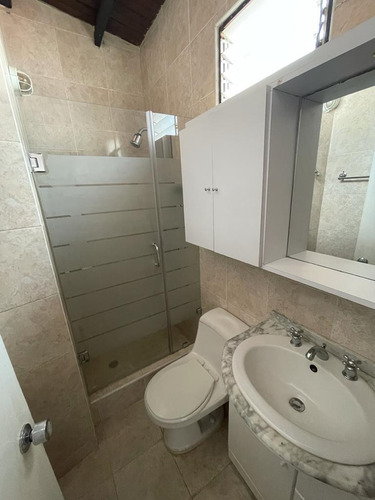Imagen 10 de 15 de Casa En Venta 250m2 Las Galas Llano Alto Carrizal