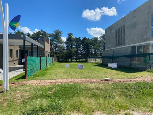 Lote En Brisanova - Pueblo Esther Barrio Privado