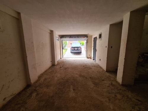 Imagen 6 de 12 de En Venta Lecheria Townhause En C.r Nevada Palace.