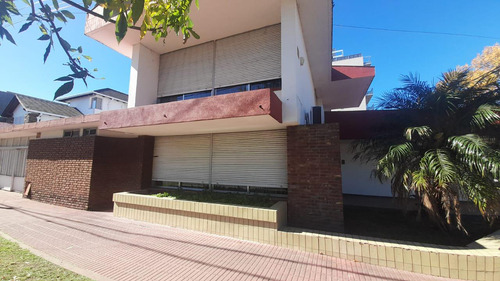 Excelente Esquina En Venta
