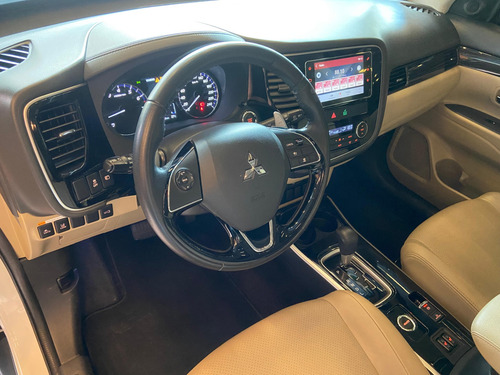 Mitsubishi Outlander 3.0 GT 4X4 V6 24V GASOLINA 4P AUTOMÁTICO