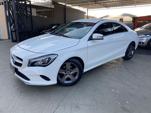 Mercedes-Benz 0 CLA-180 1.6 16V 122cv Aut.