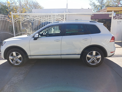 Volkswagen Touareg 3.0 V6 A-v8 T Diesel Paq Multimedia At