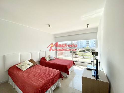 Imagen 12 de 18 de Playa Mansa A Pasos Del Mar Y Del Enjoy ! Excelentes Servicios