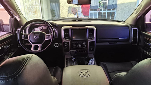 Ram Laramie 4x4 2014