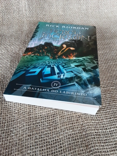 Livro Percy Jackson E Os Olimpianos. 4 - A Batalha Do Labiri