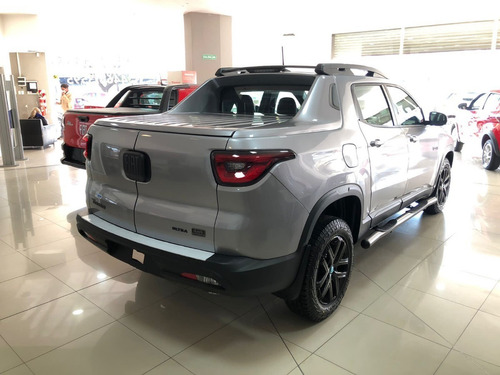 Imagen 2 de 16 de Fiat Toro Ultra 4x4 At9 R