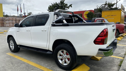 Imagen 5 de 19 de Toyota Hilux