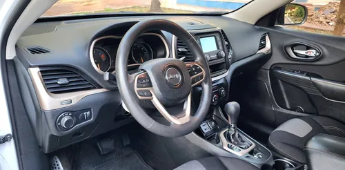 Jeep Cherokee 2.4 SPORTS