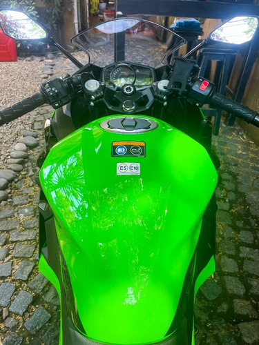 Imagen 7 de 12 de Kawasaki Ninja 400 *impecable* Olivos