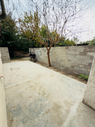 Casa Con Galpon, 2 Dormitorios, Patio, Apto Taller