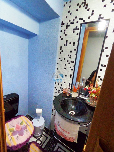 Imagem 19 de 30 de Lindo Sobrado Isauro Trinco. Ótima Localização, Seguro, Com Churrasqueira E Cozinha Planejada. Na Região Do Cajuru. - Ca01226 - 69178302