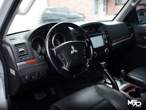 Imagem 5 de 15 de Mitsubishi Pajero Full Hpe Full 3.8 V6 250cv 3p Aut. 200...