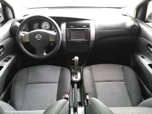 Imagem 9 de 12 de Nissan Livina 1.8 S 16v Flex 4p Automático