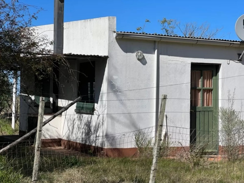 Campo 10 Has Y Media Con Casa Y Manantial Con Agua Permante. Consulte!!!!!!!!!