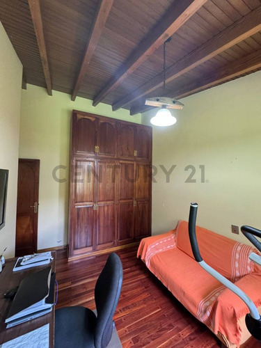 Casa En Venta En Jose Hernandez Al 100 - Mendoza