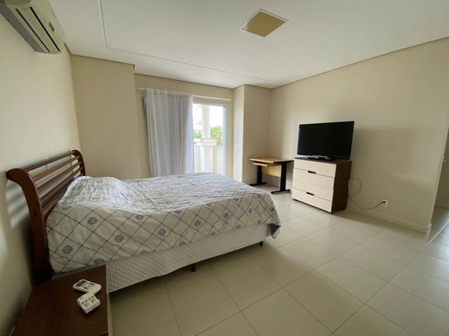 Imagem 8 de 15 de Casa Com 4 Dormitórios Em Condomínio Em Boa Localização No Campeche - 4064