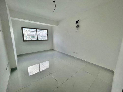 Urbanización Real, Apartamento De 3 Habitaciones 3 Parqueos