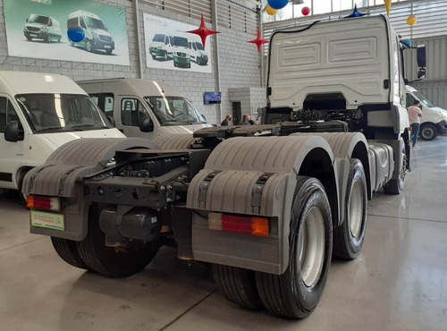 Imagem 3 de 15 de Mercedes Axor 2544 2018 6x2 Trucado Automático Com 238 Milkm