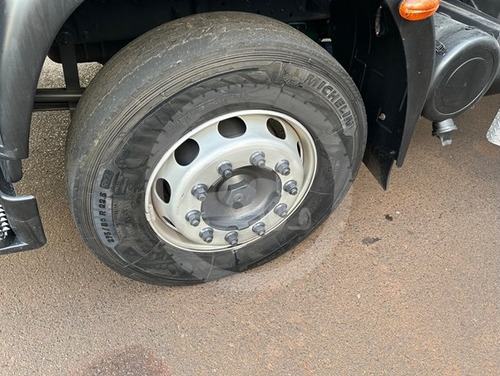 Iveco Tector 240e28 6x2 Caçamba Nova -13/14- Naves Seminovos
