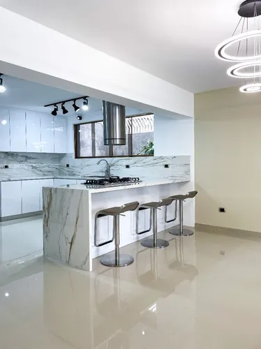 Se Vende Casa Urb La Viña
