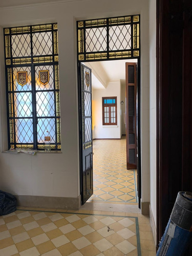 Imagen 4 de 14 de Importante Casa Alquiler Comercial 10 Amb