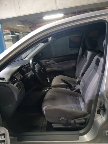 Imagen 7 de 9 de Mitsubishi Lancer