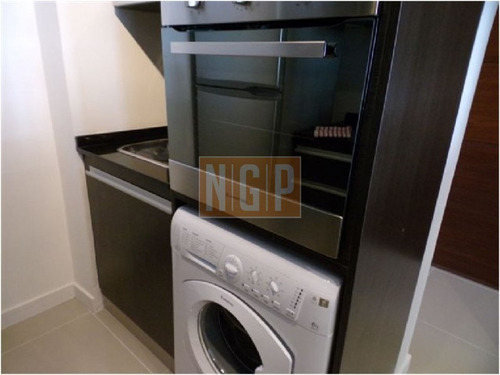 Hermoso Apartamento En Alquiler 2 Dormitorios Y Medio Con 2 Baños, 1 En Suite, Comodo Living Comedor Y Terraza -ref:16619