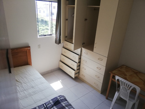 Habitación Para Caballeros Baño Compartido En La Campiña Upn