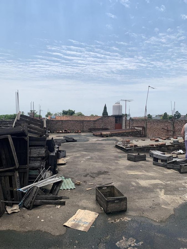 Establecimiento Industrial De 855 M2 Cubiertos Aproximados, Villa Ballester