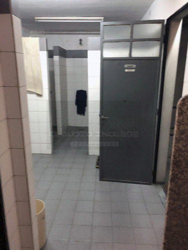 Imagen 8 de 21 de Venta De Galpón C/oficinas En Av. Rivadavia, Haedo.