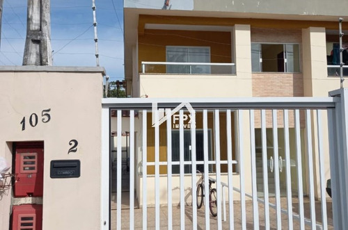 Imagem 1 de 11 de Sobrado 02 Quartos, 01 Banheiro, 01 Suíte 01 Vaga.