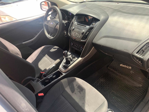 Imagen 15 de 24 de Ford Focus Iii 2016 1.6 Sedan S