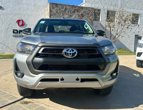 Toyota Hilux C/doble 2.8 Tdi Automatica Sr 4x4 0km My2024