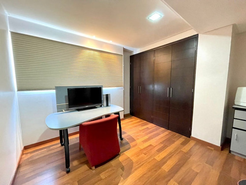 Imagen 18 de 27 de Av-1020 Zona Este Penthouse Edificio Alfa Sector La Lago