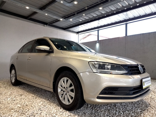 Imagen 3 de 11 de Volkswagen Vento Advance Summer Pack Full 2.0 N Mt | 2016