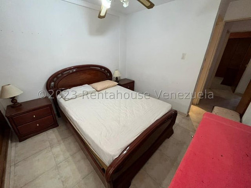 Edgar Centeno, Profesional Inmobiliario, Vende Townhouse, Altos De La Esmeralda, #23-26227
