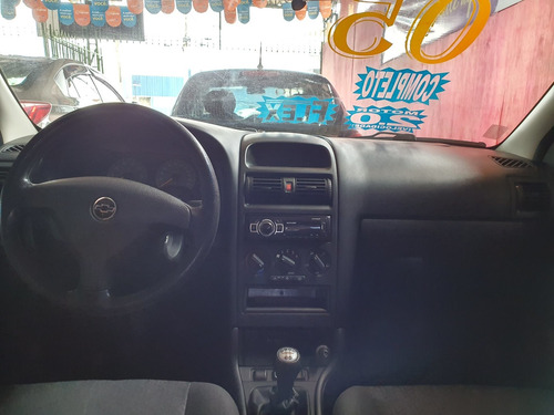 Chevrolet Astra 2.0 Mpfi Comfort Sedan 8v Flex 4p Manual